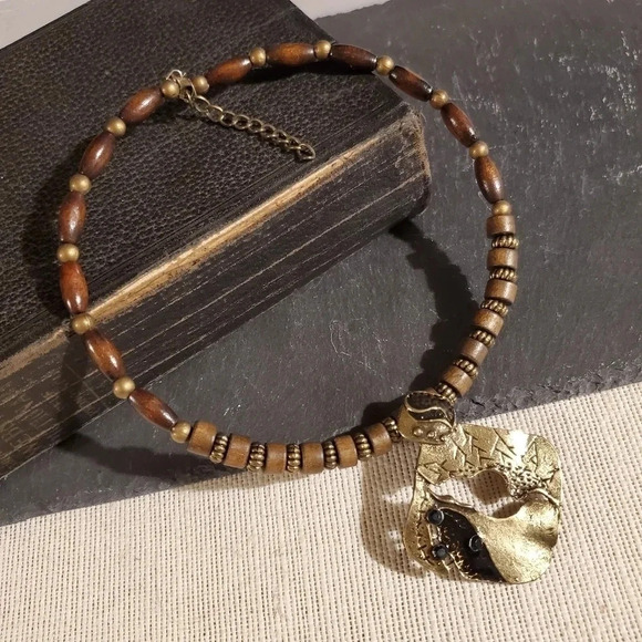Vintage Y2K 90s Enameled Metal Prndant Wood Beads Memory Wire Choker Necklace L - Picture 1 of 7